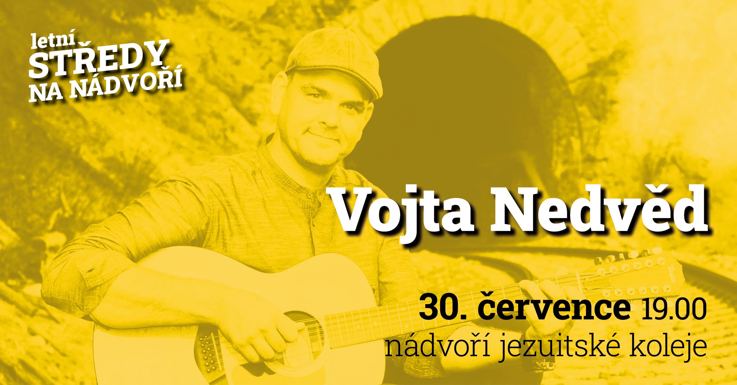 Vojta Nedvěd na nádvoří